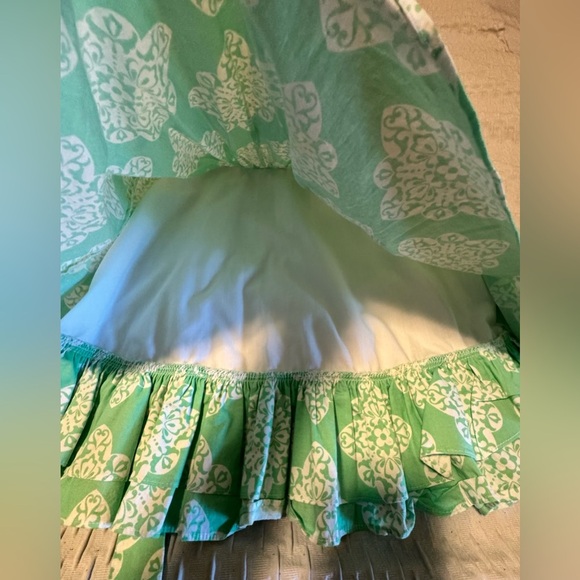 Counting
Daisies Elegant Green Kids Dress with White Pattern - Picture 11 of 11